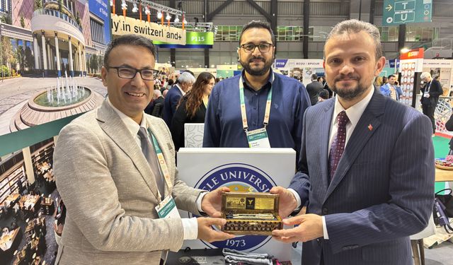 İsveç'te düzenlenen dünyanın en prestijli yükseköğretim fuarında Türkiye pavilyonu dikkati çekti