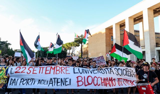 İtalya'da İsrail'in Gazze'deki soykırımı ve işgali protesto edildi