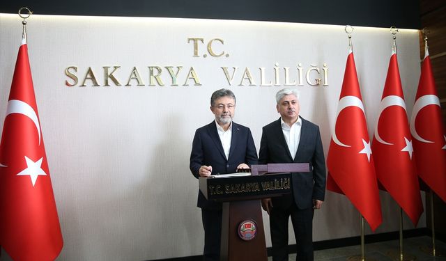 Bakan Yumaklı, Sakarya'da tarım sektörü temsilcileriyle buluştu