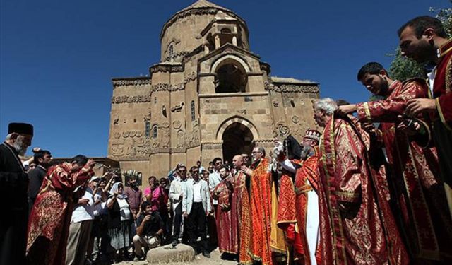 Akdamar Kilisesi'nde yapılan 13. ayin sona erdi
