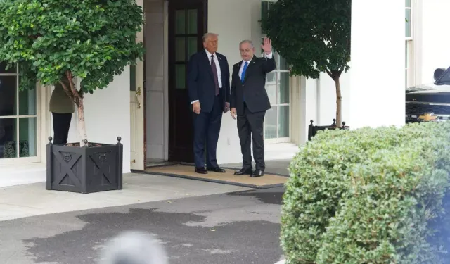 Trump, Netanyahu'yu Beyaz Saray'da kabul etti