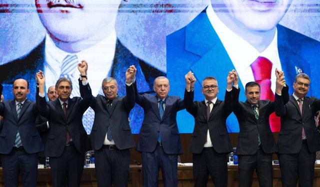 2 belediye başkanı daha AK Parti'ye katıldı
