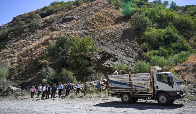 Kayalık alandan düşen 334 küçükbaş hayvan telef oldu