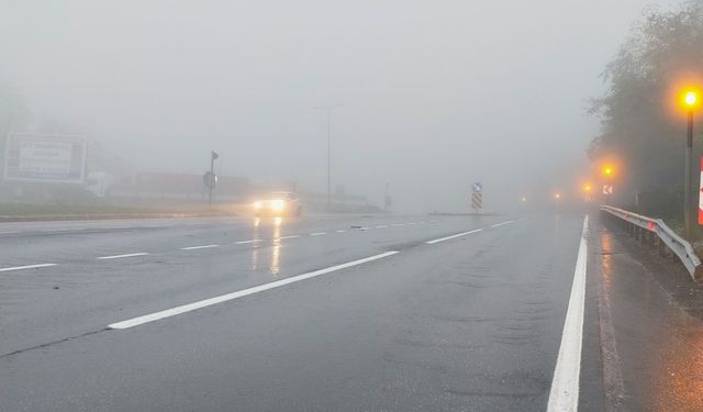 Bolu Dağı'nda sağanak ve sis görüş mesafesini düşürdü