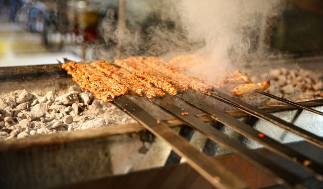 Günün her saati yemekle yaşayan şehir: Adana