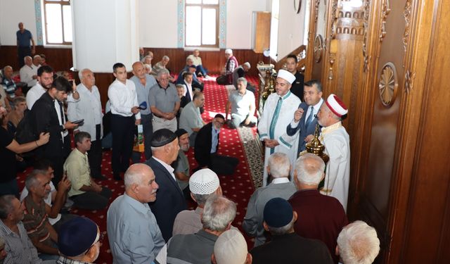 Hatay'da 49 yıllık meslek hayatının ardından emekli olan imama veda