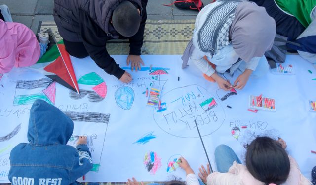 Kırklareli ve Tekirdağ'da 'Filistinli çocuklar için çiz' etkinliği düzenlendi