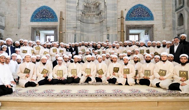 Fatih sokakları, 318 talebenin icazetiyle çiçek açtı