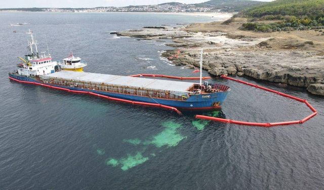 Kocaeli'de karaya oturan kuru yük gemisini kurtarmak için çalışma başlatılacak