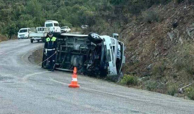 Mersin'de minibüsün devrilmesi sonucu 6 tarım işçisi yaralandı