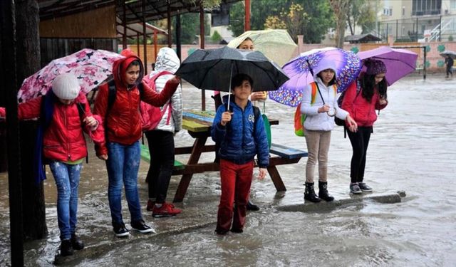 Antalya'da 5 ilçede eğitime ara