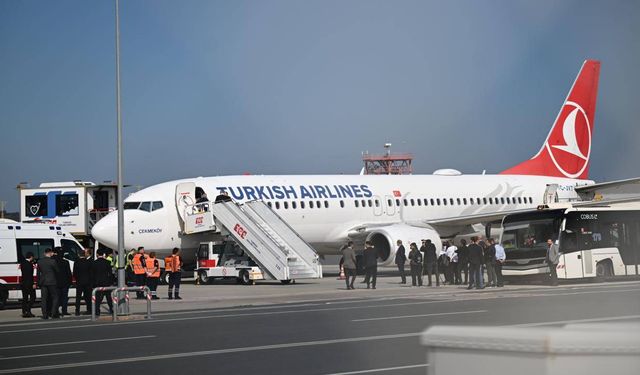 THY'nin Katmandu-İstanbul uçağı teknik arıza nedeniyle Hindistan'a indi