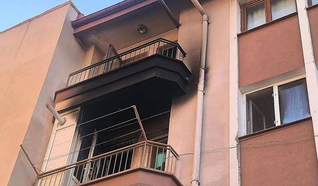 Serik'te 3 katlı apartmanda çıkan yangın söndürüldü