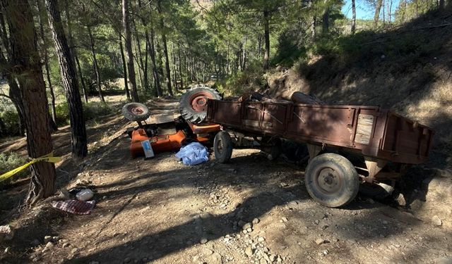 Antalya'da traktörün altında kalan sürücü hayatını kaybetti