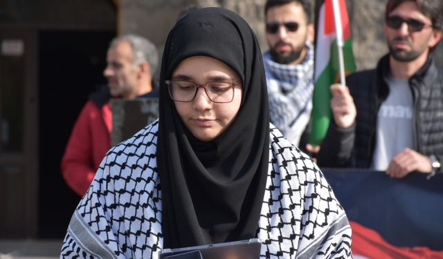 Erzurum'da sağlık çalışanları 104 haftadır Gazze için desteklerini sürdürüyor