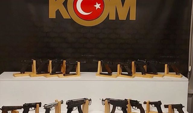 Kayseri'de yasa dışı silah ticareti yapan 2 zanlı yakalandı