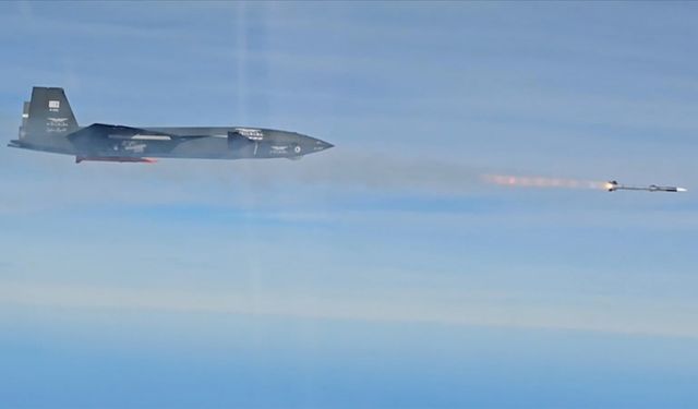 Bayraktar KIZILELMA'nın hava-hava füzesiyle dünyada ilki gerçekleştirmesine ilişkin değerlendirmeler