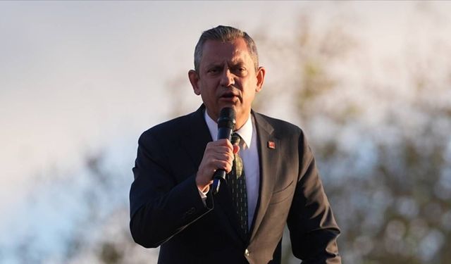 Özgür Özel, CHP Grup Başkanı seçildi