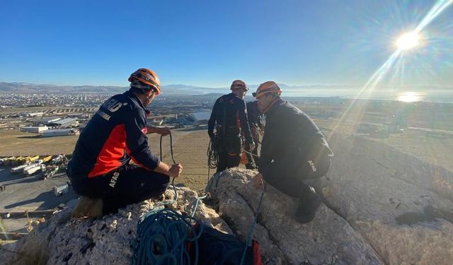 Bursa'da ormanlık alanda mahsur kalan 6 kişi ekiplerce kurtarıldı