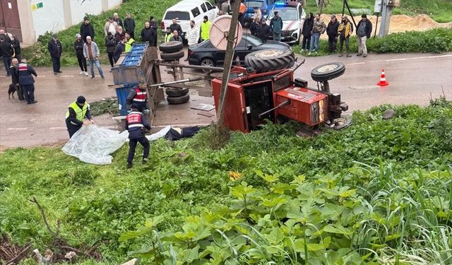 Bursa'da devrilen traktörün sürücüsü öldü