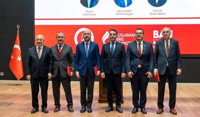 “Kayıp Mirasa Yolculuk: Bilim Tarihi ve İslam Medeniyetinin İnsanlığa Katkıları” konferansı gerçekleşti