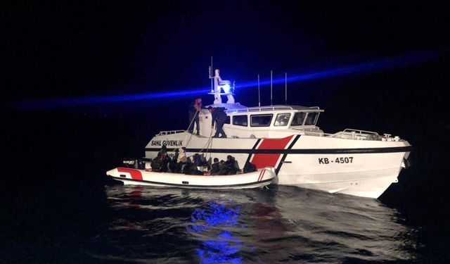 İzmir'de 99 düzensiz göçmen yakalandı
