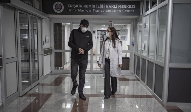 Diz ağrısı şikayetiyle gittiği hastanede lösemi olduğunu öğrendi