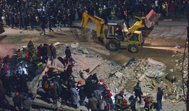 Fas'ta iki binanın çökmesi sonucu 19 kişi hayatını kaybetti