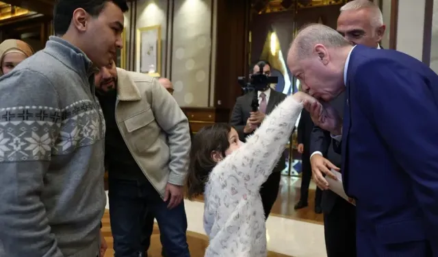 Başkan Erdoğan Külliye'de Hind Receb'in ailesini kabul etti