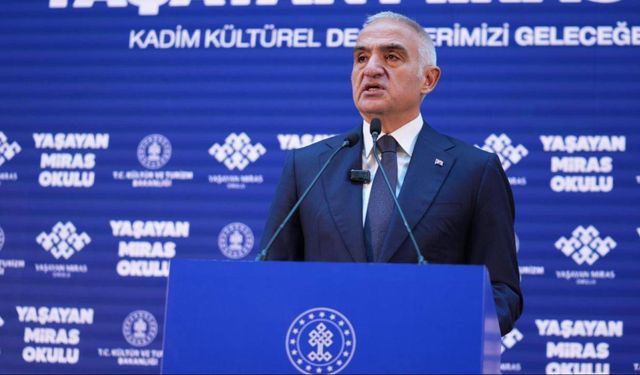 Bakanı Ersoy: Türkiye'nin 2026 yılı turizm geliri hedefi 68 milyar dolar