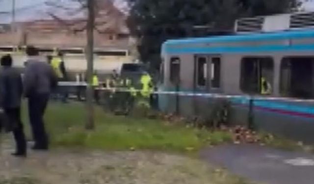 İstanbul'da tramvay raydan çıktı!