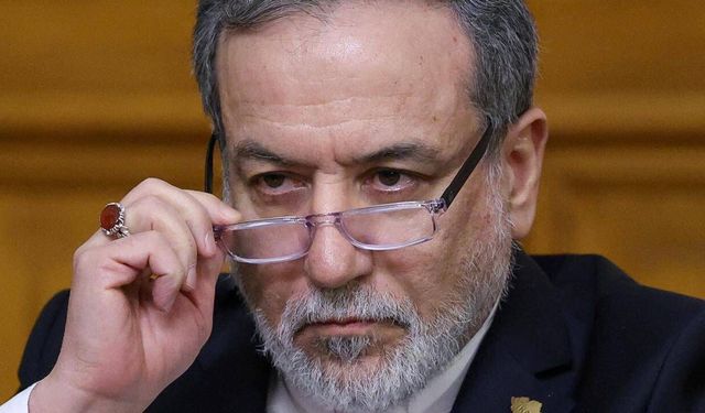 İran’dan Zelenski’ye: Dünya palyaçolardan bıktı