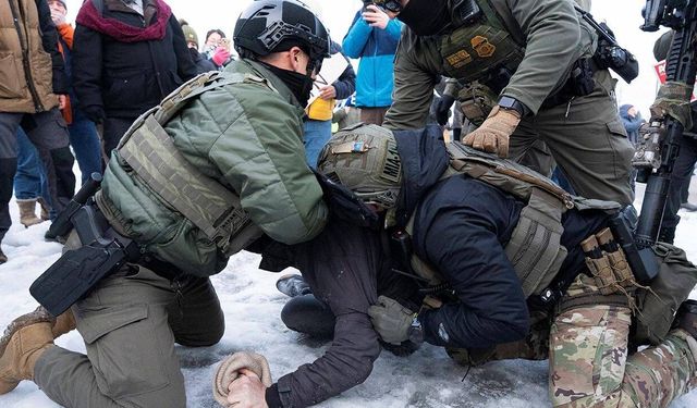 ABD karıştı! Trump'a dava