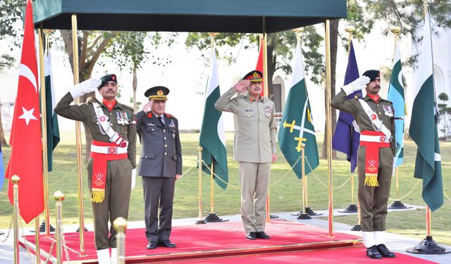 Genelkurmay Başkanı Orgeneral Bayraktaroğlu, Pakistan'ı ziyaret etti