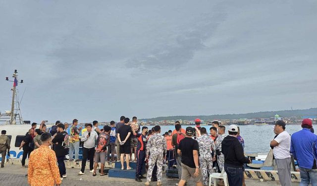 Filipinler'de 359 kişiyi taşıyan feribot battı