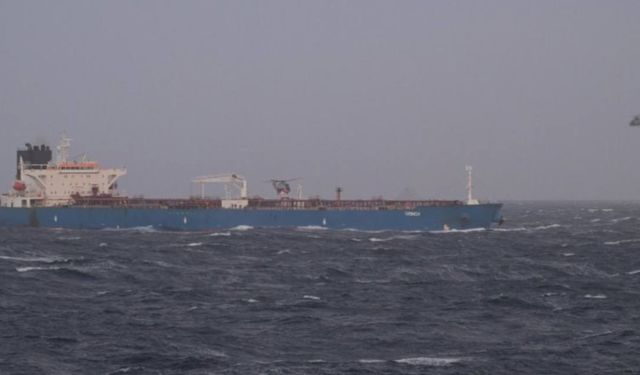 Fransa Akdeniz'de Rus petrol tankerine el koydu