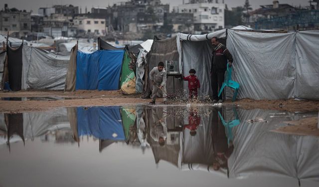 Gazze'de 24 Filistinli soğuk nedeniyle hayatını kaybetti