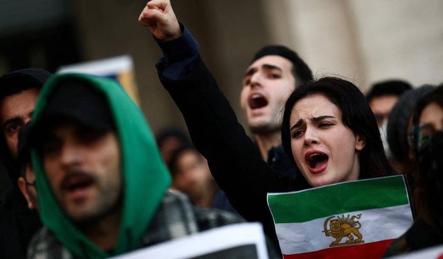 İran’da bilanço ağırlaşıyor! Ölü sayısı 2 bin 677'ye yükseldi