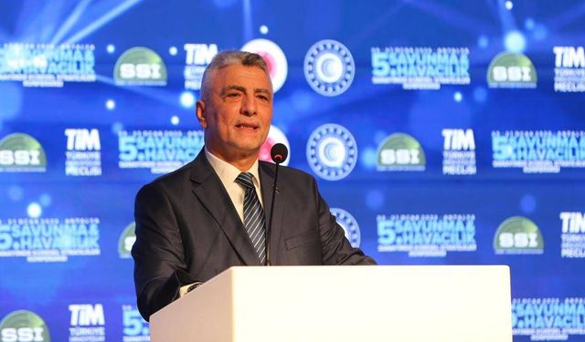Bakan Bolat 'Texhibition İstanbul Fuarı'nda konuştu