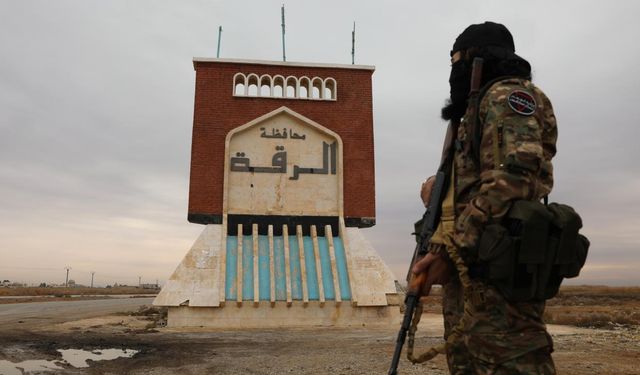 Suriye yönetimi, Rakka'da kurumları hızla faaliyete geçirmeye başladı