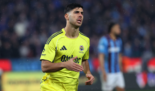 Bol gollü derbinin kazananı Fenerbahçe