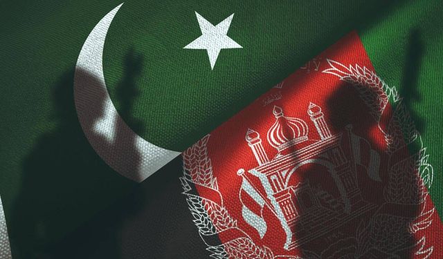 Pakistan-Afganistan hattında gerilim! Dünyadan itidal çağrısı