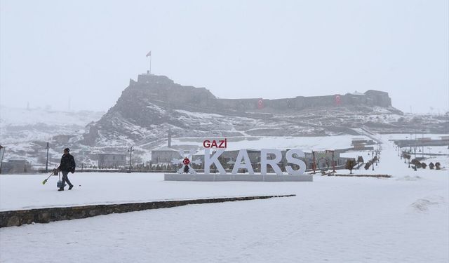 Kars, Ardahan ve Tunceli'de kar etkili oluyor