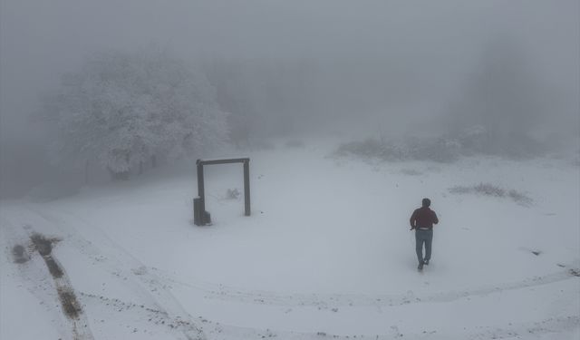 Tekirdağ'da yüksek kesimlerde sis etkili oldu