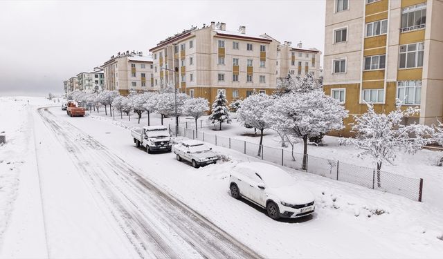 Van, Hakkari, Bitlis ve Muş'ta 498 yerleşim yerine ulaşım sağlanamıyor