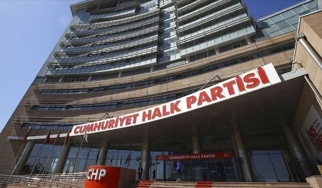 CHP'nin şaibeli kurultay davası ertelendi