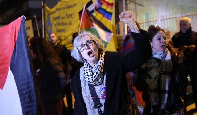 İşgalci İsrail'in Eurovision'a katılımı Atina'da protesto edildi