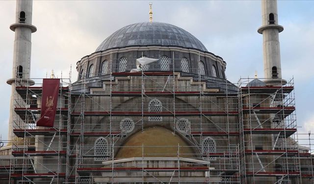 Fransa'da Eyüp Sultan Camisi'ne gelen tehdit telefonlarıyla ilgili soruşturma açıldı