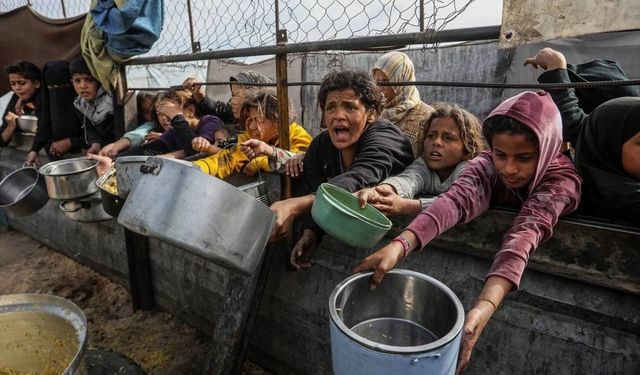 Gazze'de ateşkese rağmen açlık kuyrukları devam ediyor