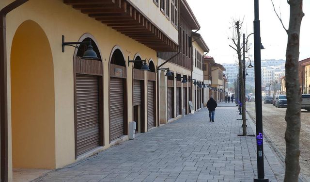Antakya'nın tarihi çarşısı ayağa kalkıyor